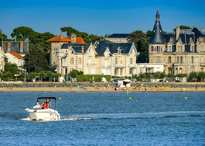 T1 Bis Cosy Avec Terrasse, Parking Et Calme Absolu アパート